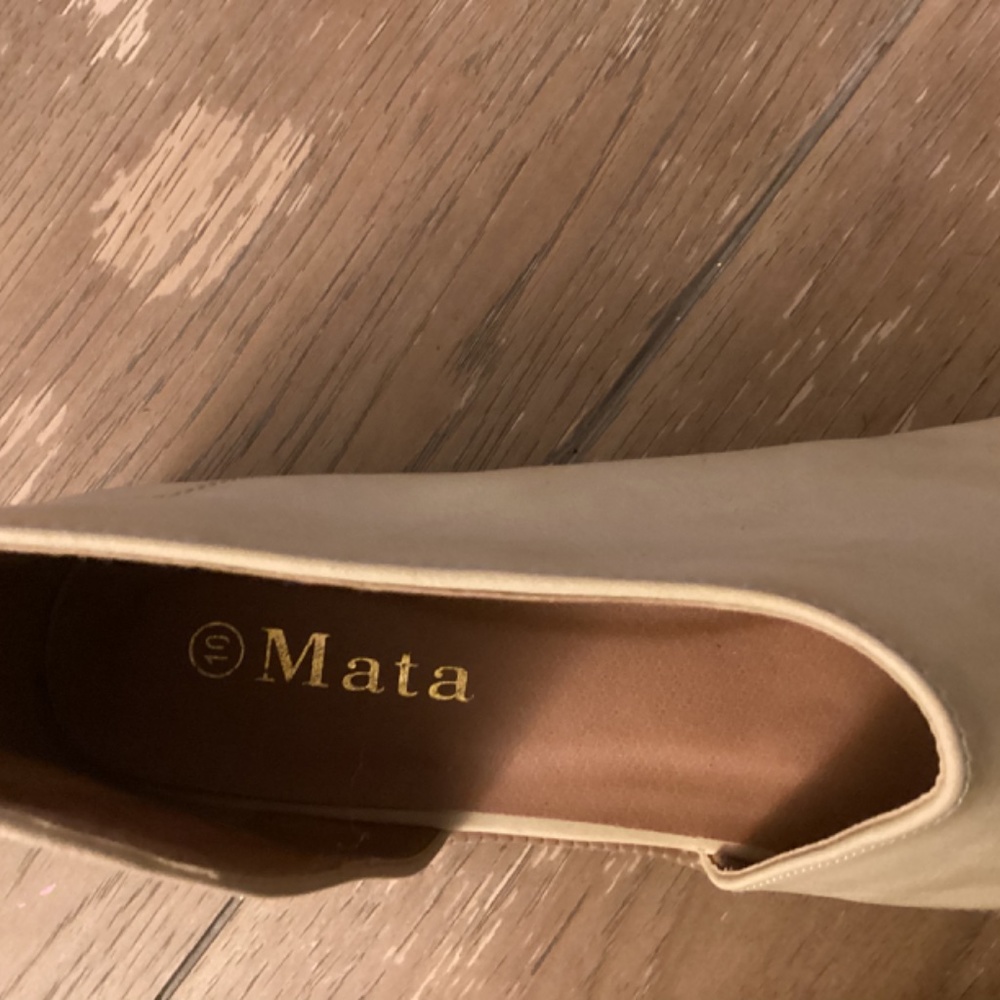 Flats - Picture 5 of 5